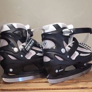 Boys Adjustable Sizing (1-4) Ice Skates - Black and Gray